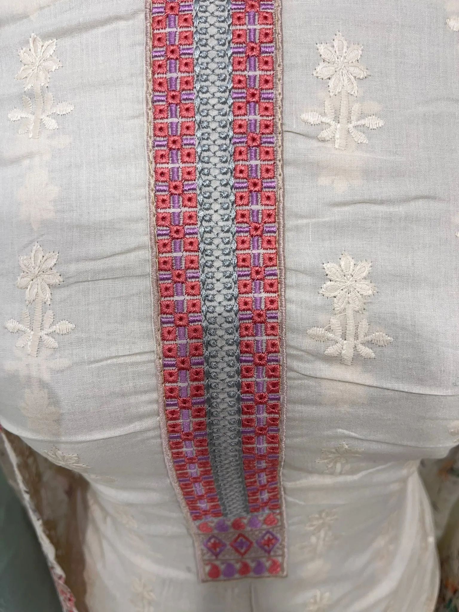 EMBROIDERED COTTON WITH BRASSO DUPATTA