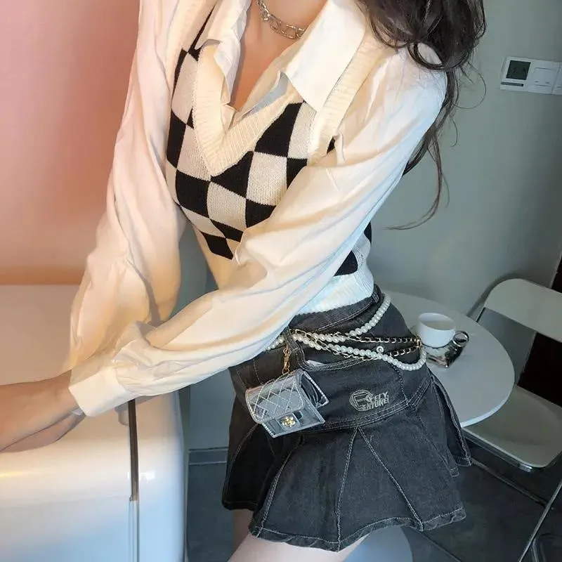 Lanfubeisi dti outfits Spring New Retro Black and White Chessboard Plaid Knitted Vest V-neck Slimming Short Inner Wear